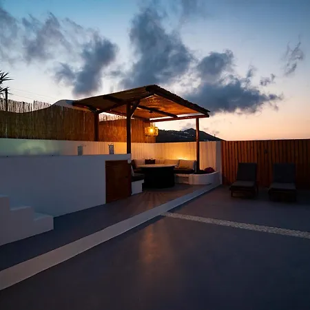 Leticia Santorini With Heated Jacuzzi Vila *