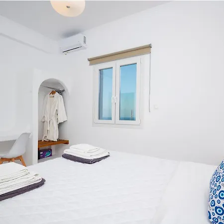 Leticia Santorini With Heated Jacuzzi Vourvoúlos