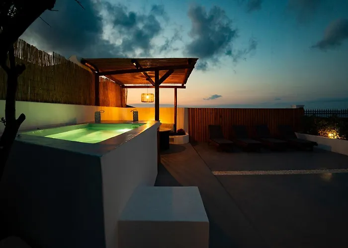 Leticia Santorini With Heated Jacuzzi Villa *