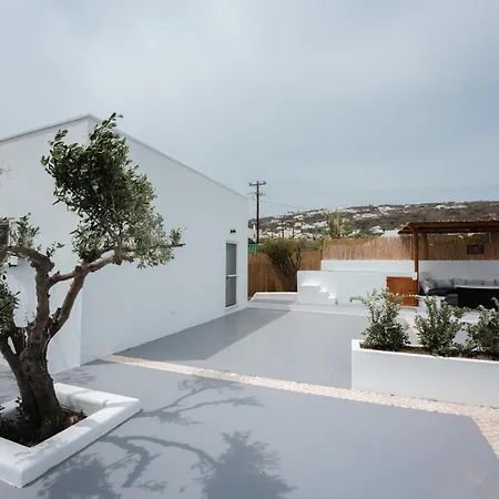 Leticia Santorini With Heated Jacuzzi