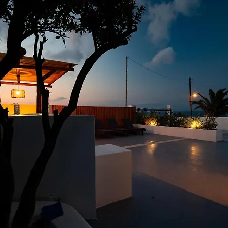 别墅 Leticia Santorini With Heated Jacuzzi *