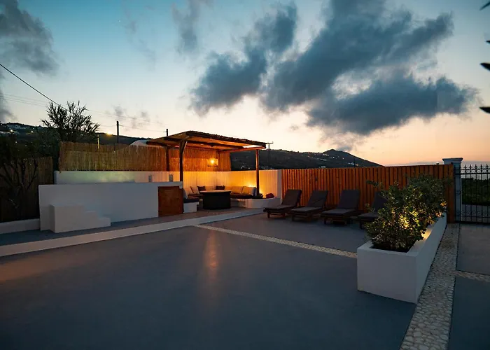 Leticia Santorini With Heated Jacuzzi *