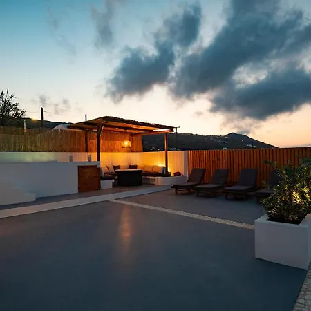 Leticia Santorini With Heated Jacuzzi *